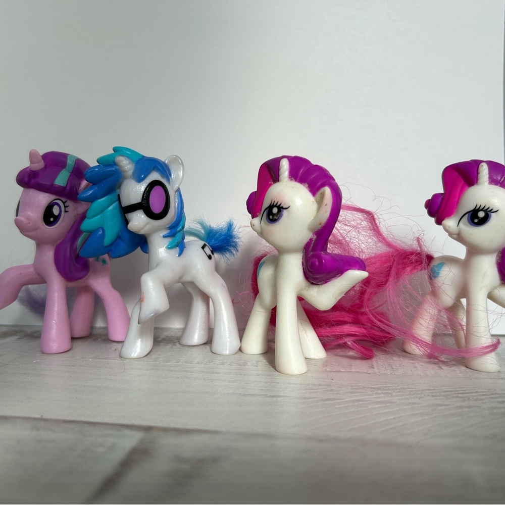 Gen1 My Little Pony Figures (old)